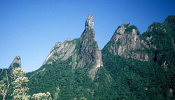 Teresopolis_Dedo_de_Deus_Claus Bunks
